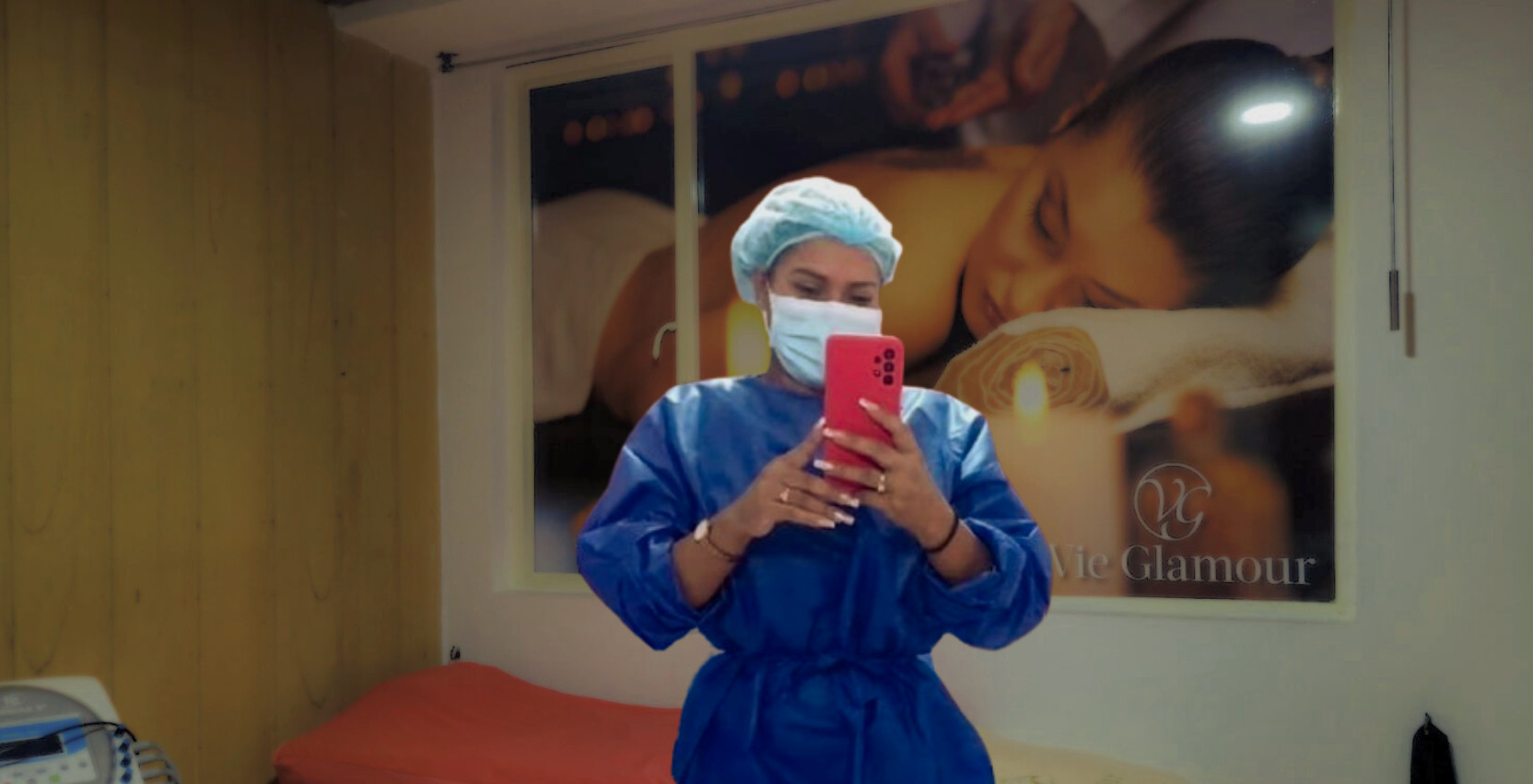 Cabina moderna y equipos profesionales en Vie Glamour